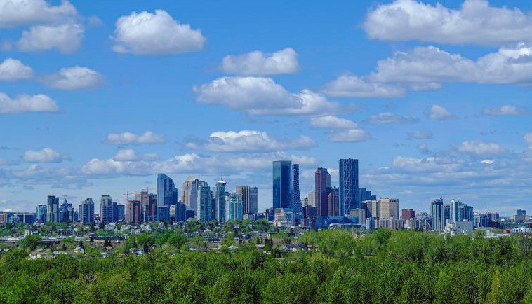 best communities in southeast Calgary downtown skyline