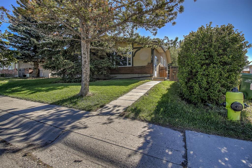 Woodlands real estate listings in Calgary